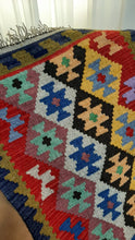 Carica l&#39;immagine nel visualizzatore di Gallery, Kilim N.3410
