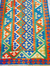 Carica l&#39;immagine nel visualizzatore di Gallery, Kilim N.3421
