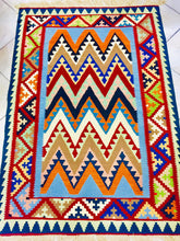 Carica l&#39;immagine nel visualizzatore di Gallery, Kilim N.3422
