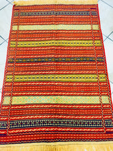 Carica l&#39;immagine nel visualizzatore di Gallery, Kilim N.884
