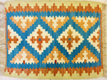 Carica l&#39;immagine nel visualizzatore di Gallery, Kilim N.3383
