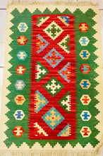 Carica l&#39;immagine nel visualizzatore di Gallery, Kilim N.3397
