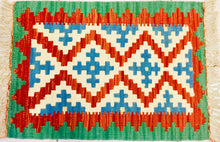 Carica l&#39;immagine nel visualizzatore di Gallery, Kilim N.3402
